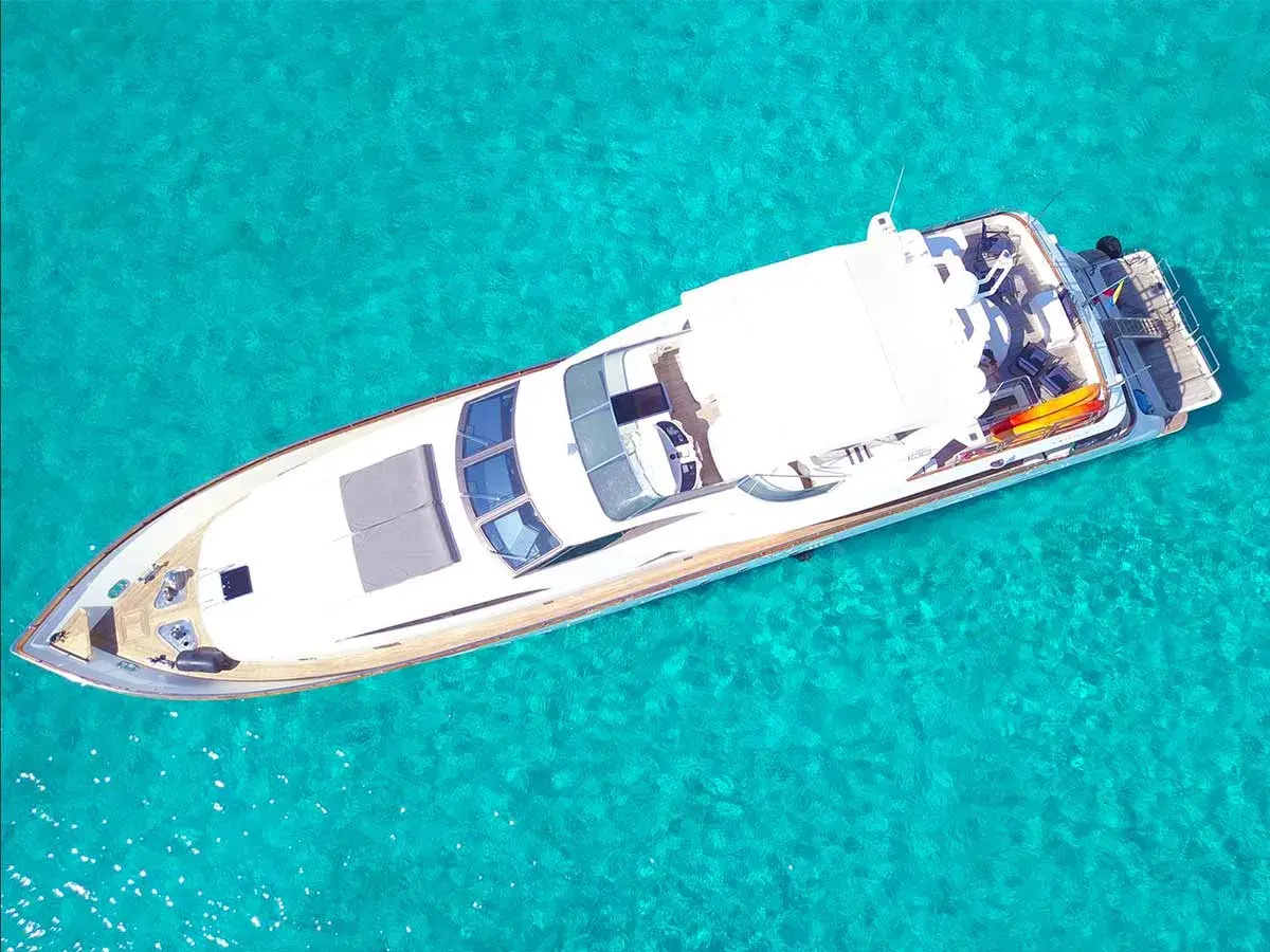 100' Azimut photo 13