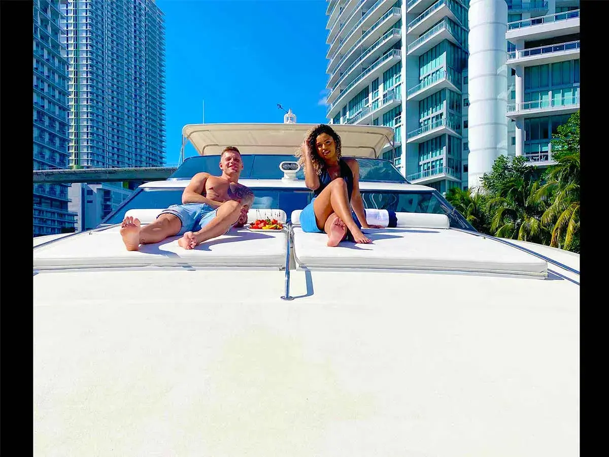 100' Azimut photo 21