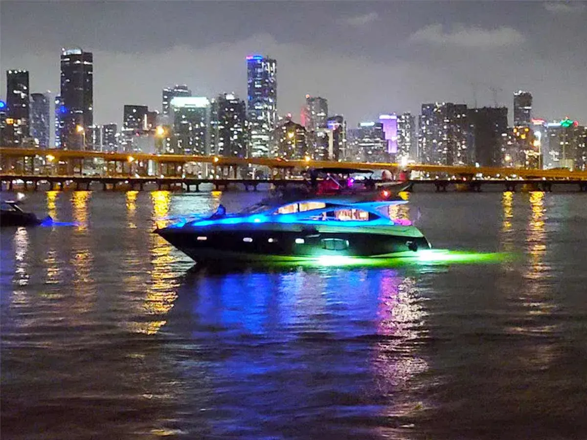 75' Sunseeker photo 3