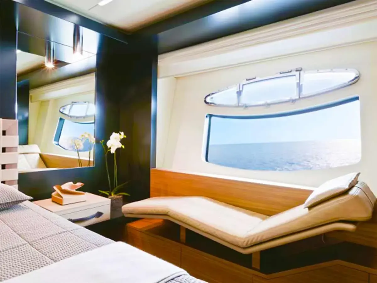 92' Pershing photo 2