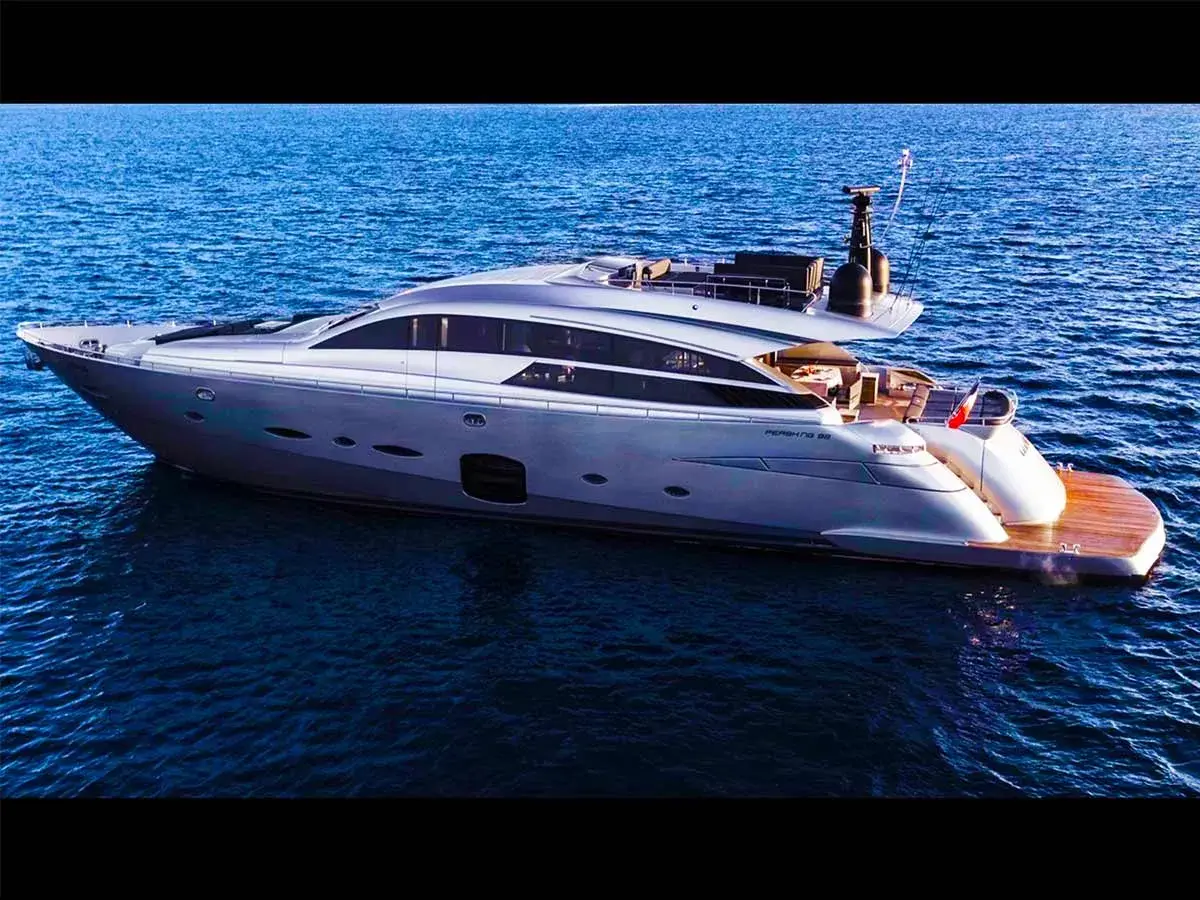 92' Pershing photo 5